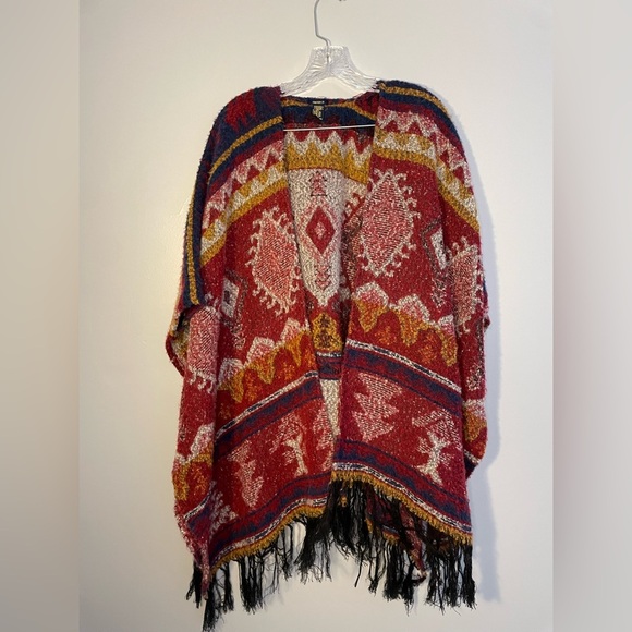 Forever 21 Women's Poncho Western Aztec Fringe Red Blue Gold White One Size EUC - Picture 7 of 16